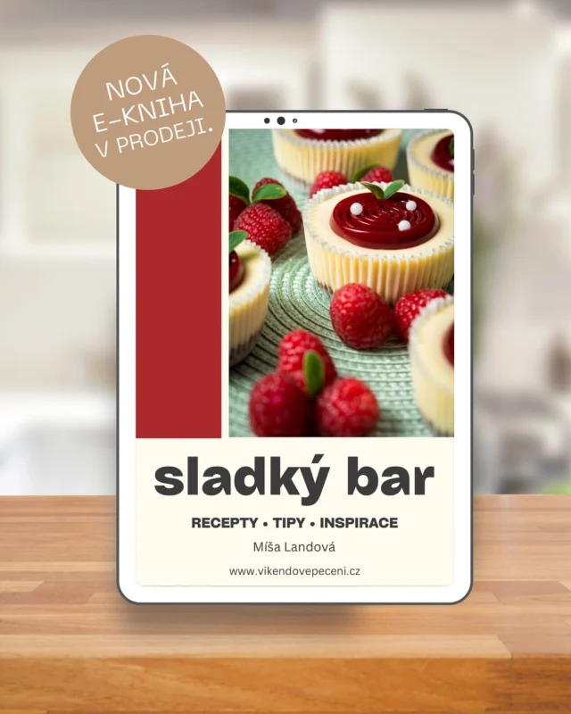 NOVÁ e-kniha SLADKÝ BAR je konečně na světě 🥳

Najdete v ní deset oblíbených druhů dezertů, které si můžete libovolně obměnit podle sezóny, příležitosti nebo vlastních preferencí.

Všechny recepty jsou podrobně a srozumitelně sepsány, aby je zvládl připravit opravdu každý. Nechybí průvodce, jak naplánovat sladký bar, informace k surovinám i pomůckám včetně odkazů, ani tipy na přípravu.

E-kniha Sladký bar má 40 stran a je bohatě ilustrovaná desítkami fotografií (velikost souboru 17,1 MB). Stažení je rychlé a jednoduché – odkaz obdržíte e-mailem ihned po zaplacení.

Věřím, že s touto e-knihou zvládnete vytvořit efektní sladký stůl, který bude chutnat i vypadat profesionálně a bude se na něj dlouho vzpomínat.

‼️ BONUS pro prvních 100 objednávek - dárkový poukaz na 15% slevu do cukrářského e-shopu @lkstorecz 

E-knihu SLADKÝ BAR zakoupíte na mém blogu www.vikendovepeceni.cz ♥️ odkaz naleznete i v biu. 

#blogvikendovepeceni #vikendovepeceni #eknihasladkybar #ebooksladkybar #podrobnerecepty #pecemevtomspolu #sladkybar #sweetbar